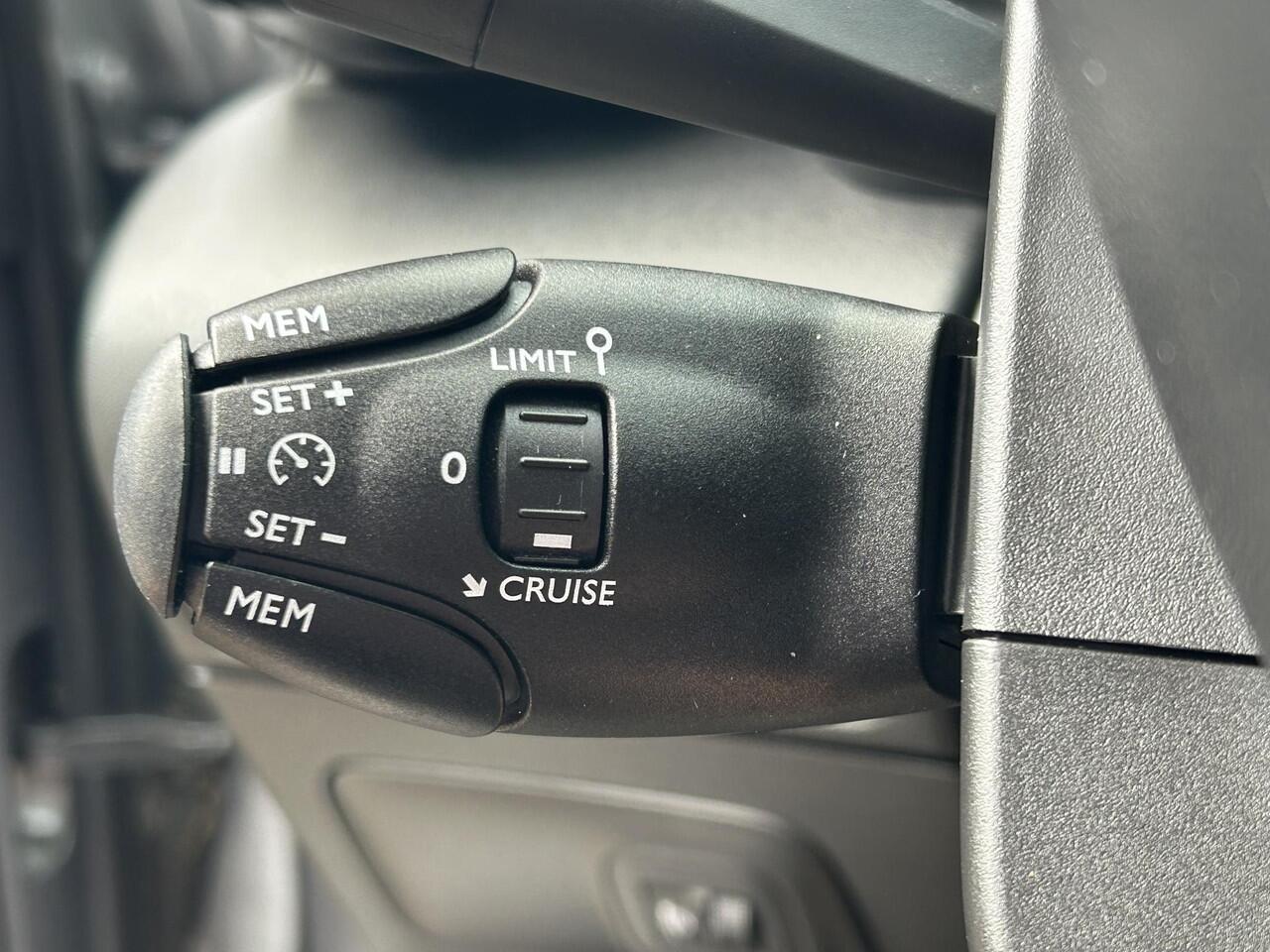 Citroen C3 Aircross 1.2T 110PK Plus l AppleCarplay l Cruise l LED l PDC