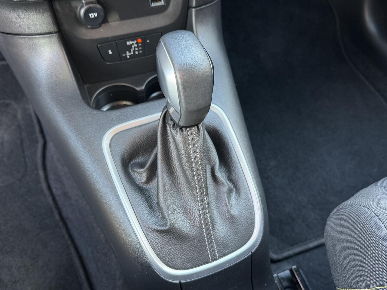 Citroen C3 1.2 PureTech Feel Edition Automaat Climate Control Navi Carplay