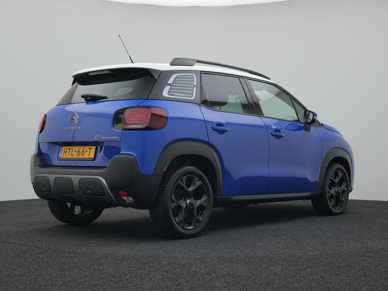 Citroen C3 Aircross 1.2 PureTech Shine Pack | Achteruitrijcamera | 17 inch lichtmetalen velgen | Donker getint glas achter | Keyless entry | UITVERKOOP!!!