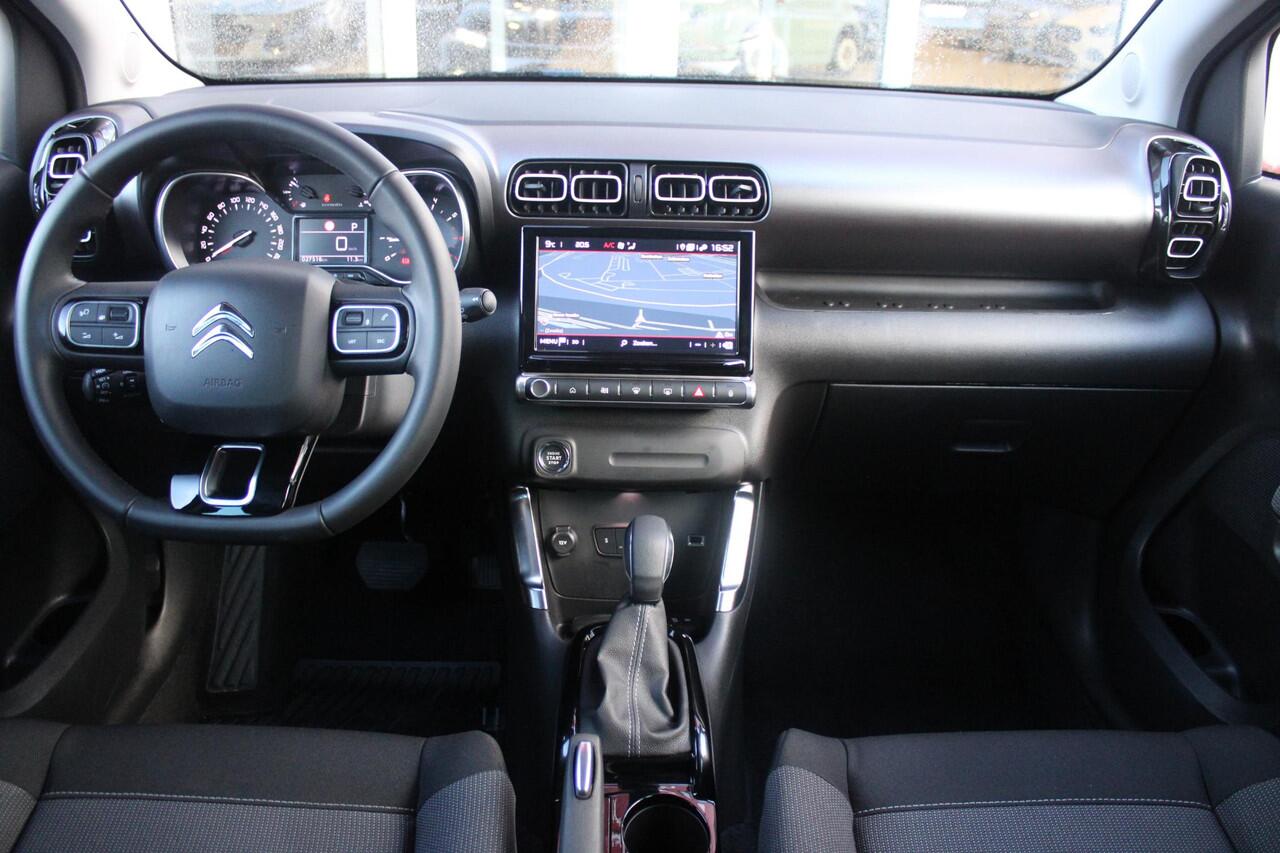 Citroen C3 Aircross 1.2 130PK AUTOMAAT MAX | NAVIGATIE | APPLE CARPLAY/ANDROID AUTO | ACHTERUITRIJ CAMERA | LICHTMETALEN VELGEN 17" | CRUISE CONTROL | KEYLESS ENTRY/START | REGEN/LICHT SENSOR | DAB+ RADIO |