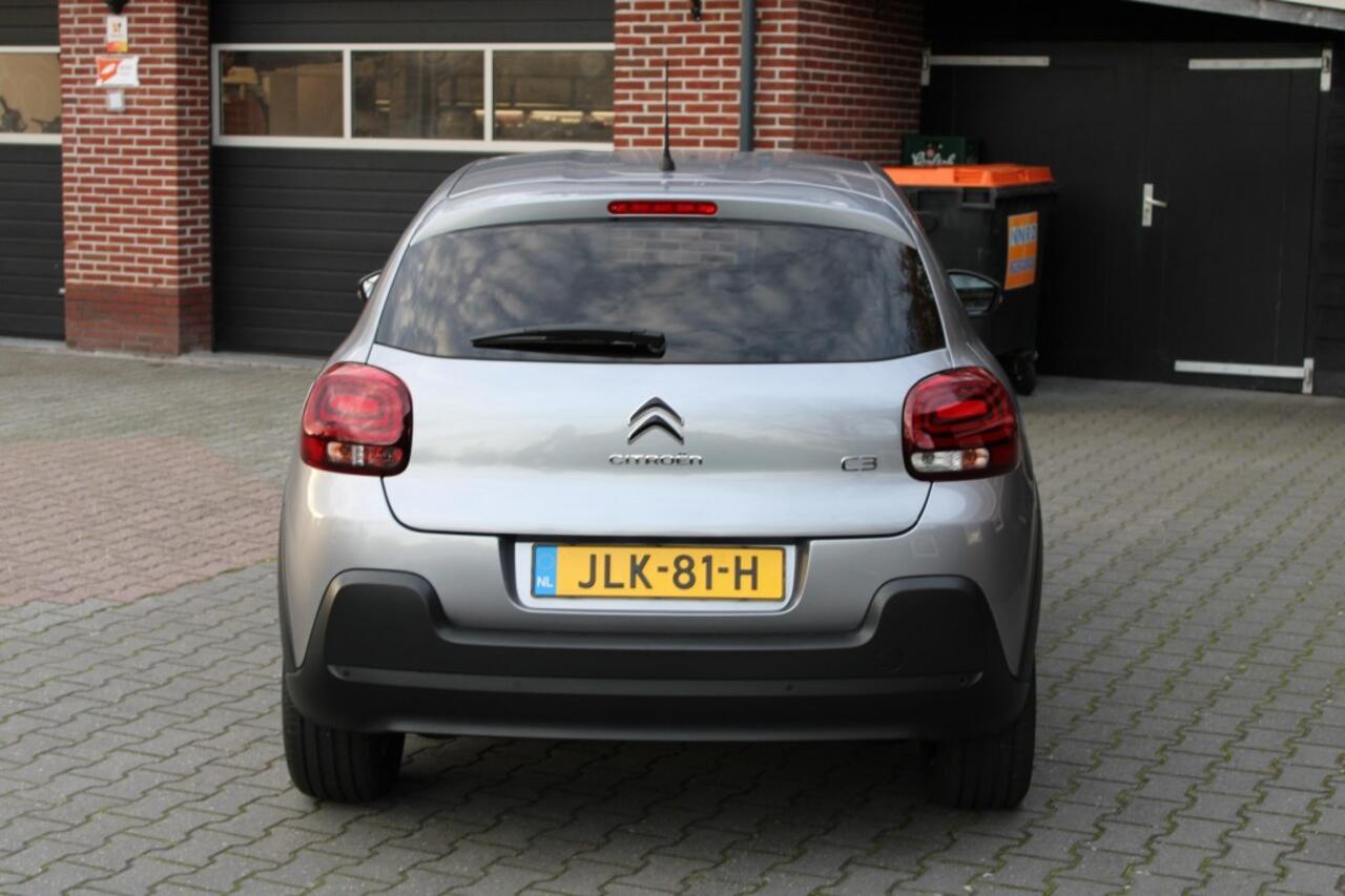 Citroen C3 1.2 PureTech Shine - Carplay Navi DAB Stoelverwarming 24.000 KM