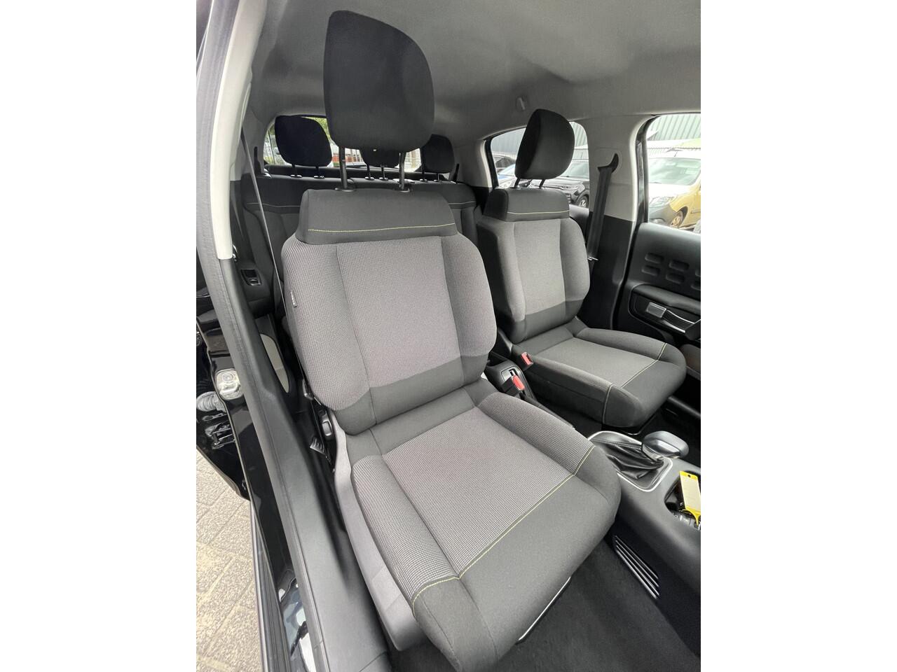 Citroen C3 110pk Max (Keyless Entry - Camera - Automatische Airco - Navigatie - Apple Carplay - LED)