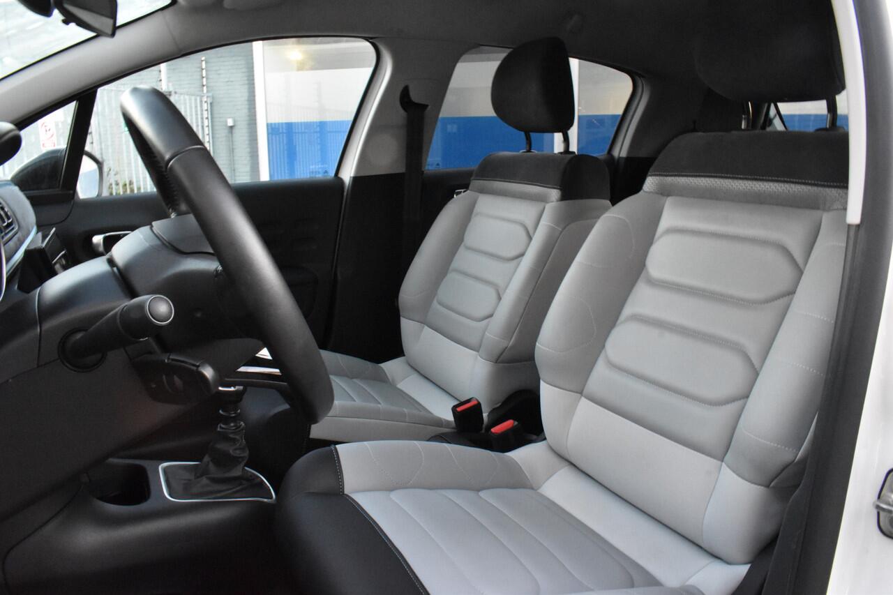 Citroen C3 PureTech 110 Shine | Elle Navigatie | Camera Achter | Airco | Parkeerhulp | LM Velgen |