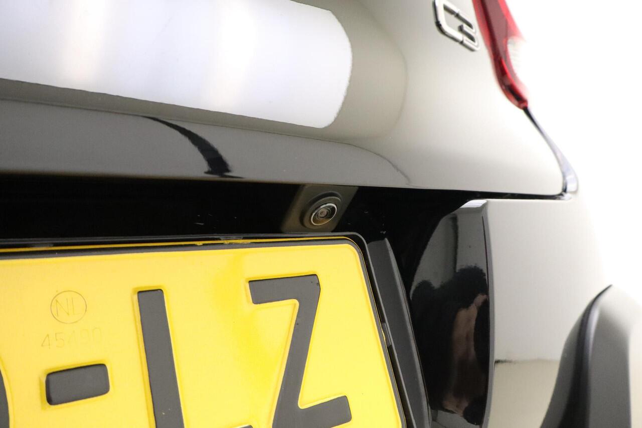 Citroen C3 1.2 PureTech Feel Edition | 83PK | Navigatie | Achteruit Rijcamera | Cruise Control | DAB + | Armsteun | Two Tone Lak | Apple Carplay & Android Auto |