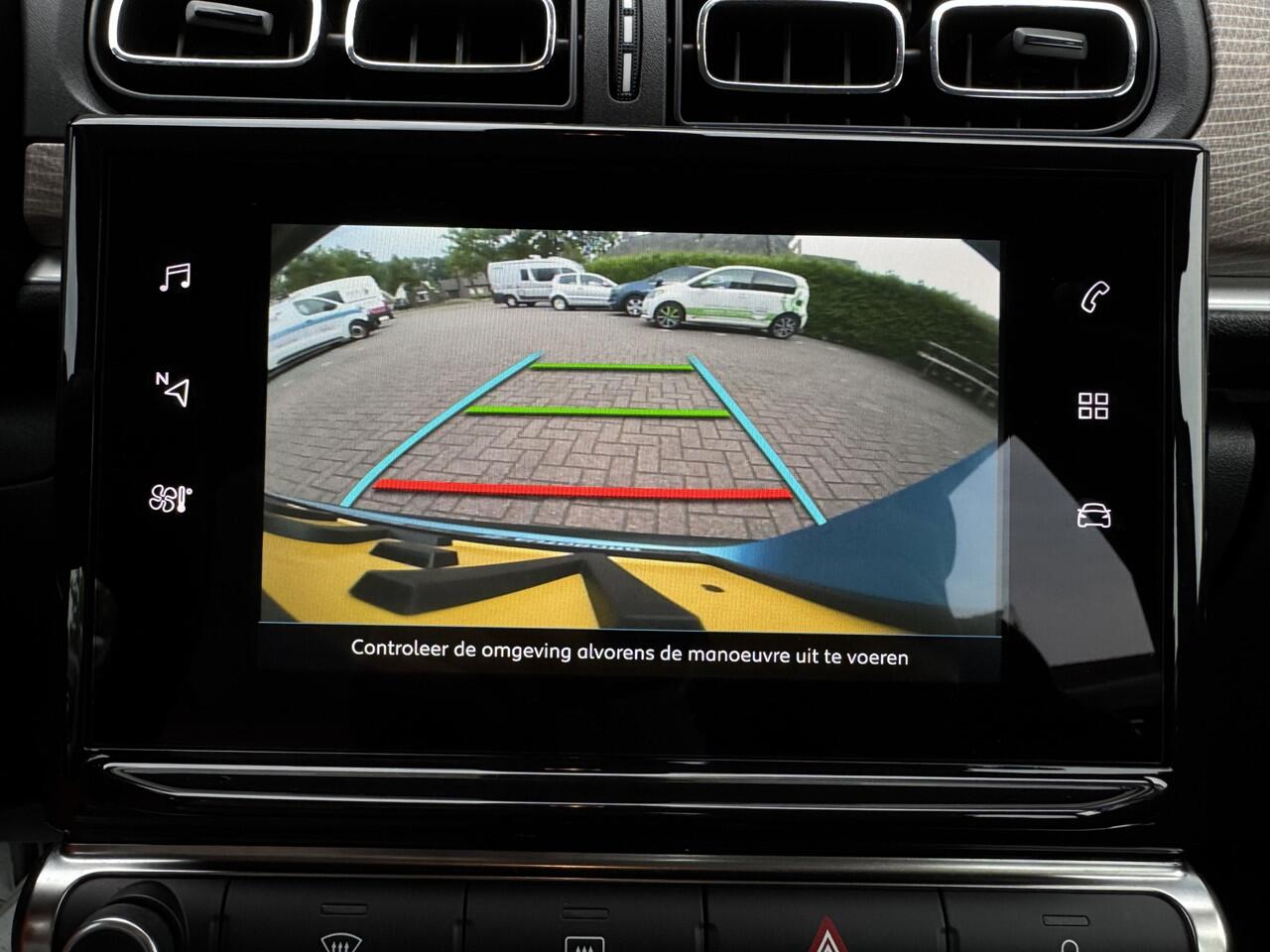 Citroen C3 1.2 PureTech Shine GRATIS Afleverpakket! | Stoelverwarming | Camera | Apple carplay|