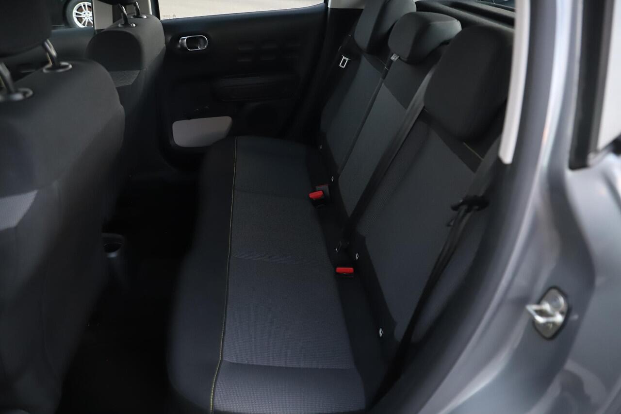 Citroen C3 1.2 PureTech Feel Carplay Android Navigatie Climate Cruise Control Rijstrooksensor Parkeersensor All-season banden!