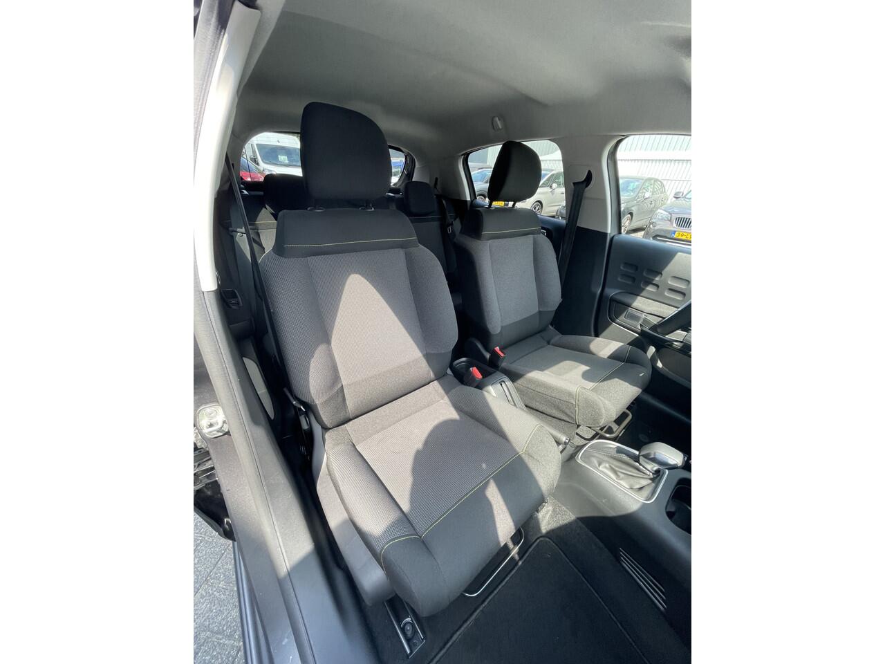 Citroen C3 110pk Max (Camera - Keyless Entry - LED - Apple Carplay - Navigatie - Automatische Airco - Parkeersensoren)