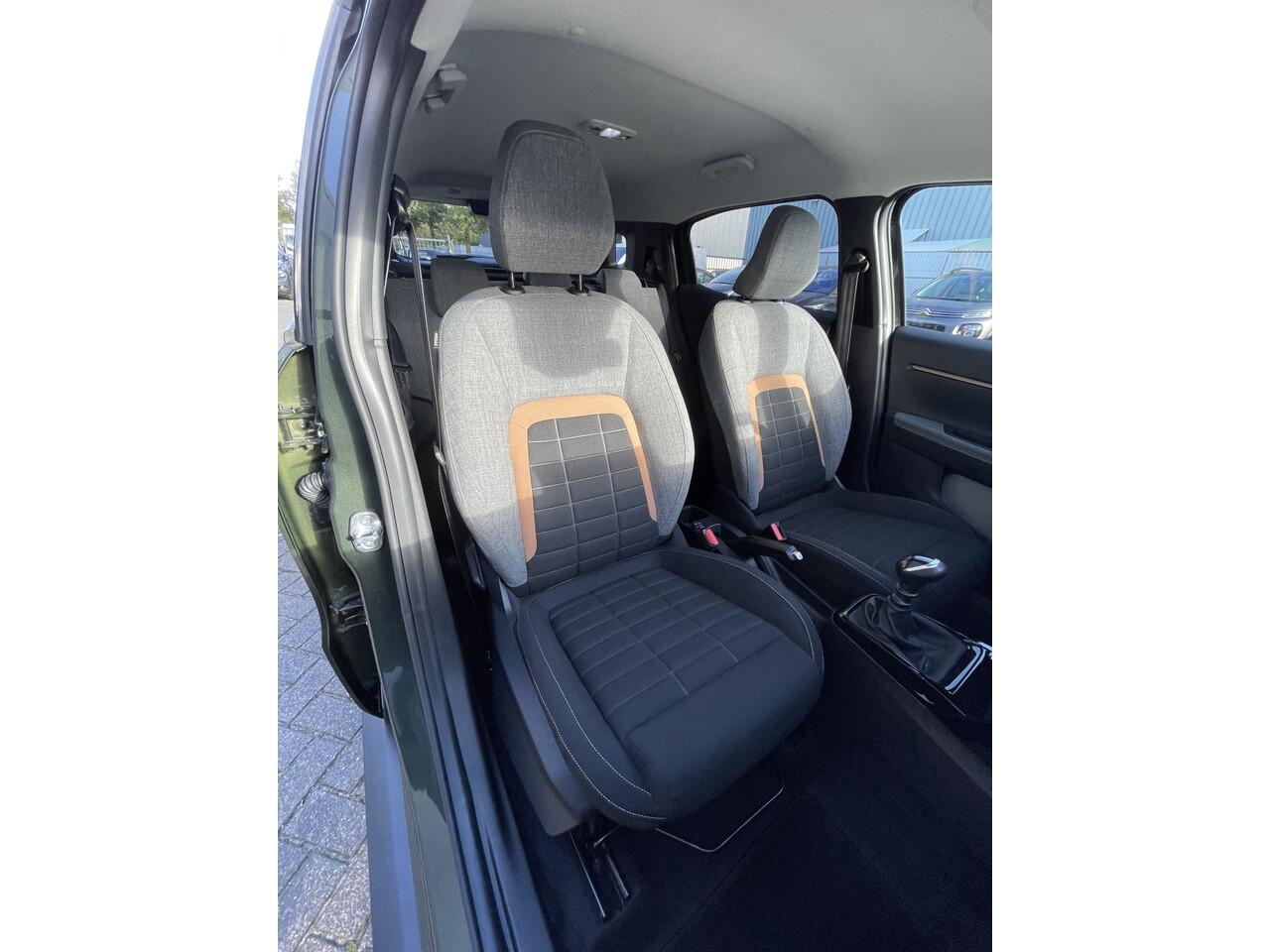 Citroen C3 Aircross 100pk Pack Plus (Camera - Navigatie via APP - Automatische Airco - LED - Apple Carplay - Parkeersensoren - Two tone)