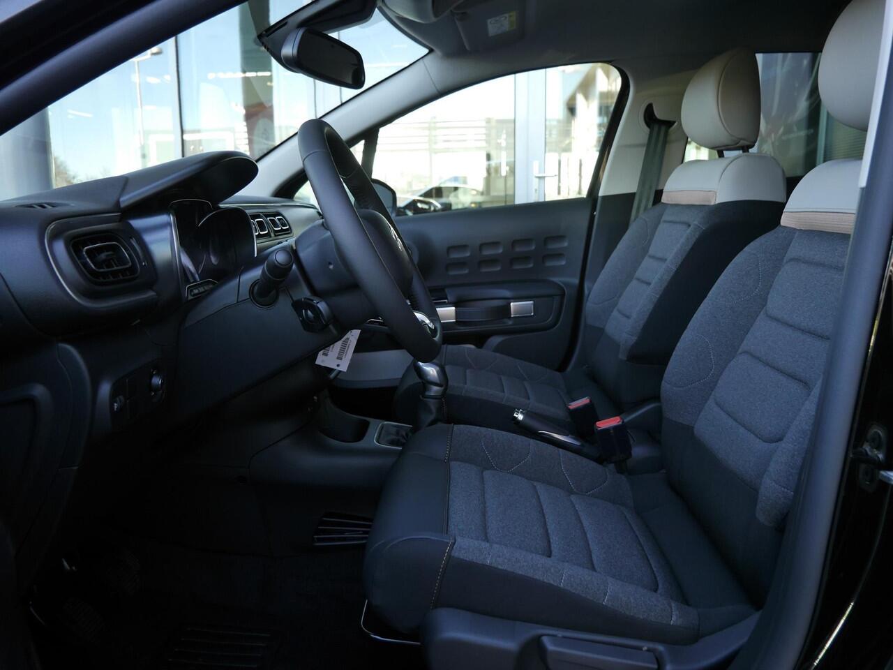 Citroen C3 1.2 PureTech Feel Edition Two-Tone | Achteruitrijcamera | Navigatie | Elektrische ramen | Lichtmetalen velgen | Cruise control | Mistlampen | Android auto | Apple carplay