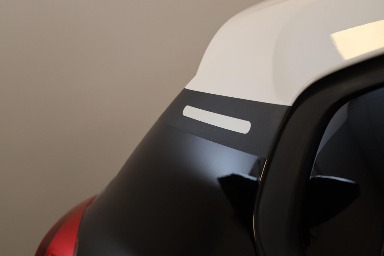 Citroen C3 PT 110 Shine Automaat-6 Carplay | Leder | Lichtmetaal | Navi | Camera