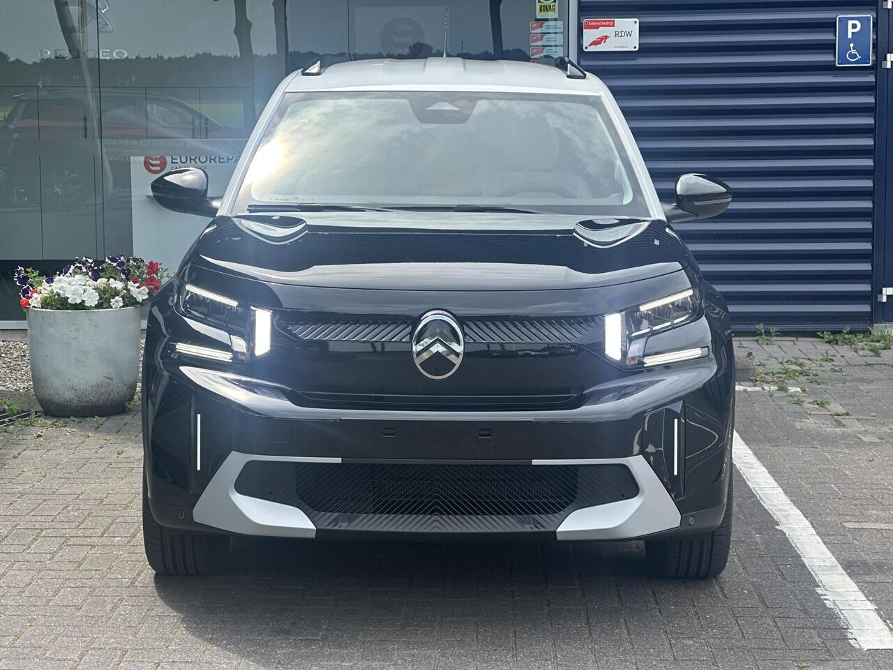 Citroen C3 Ë-C3 Aircross Max 113pk Comfort Range 44 kWh | Comfort Stoelen | Apple Carplay/Android Auto | Parkeercamera/-sensoren | Full LED | DAB | Cruise Control | Climate Control | Draadloze telefoonlader |