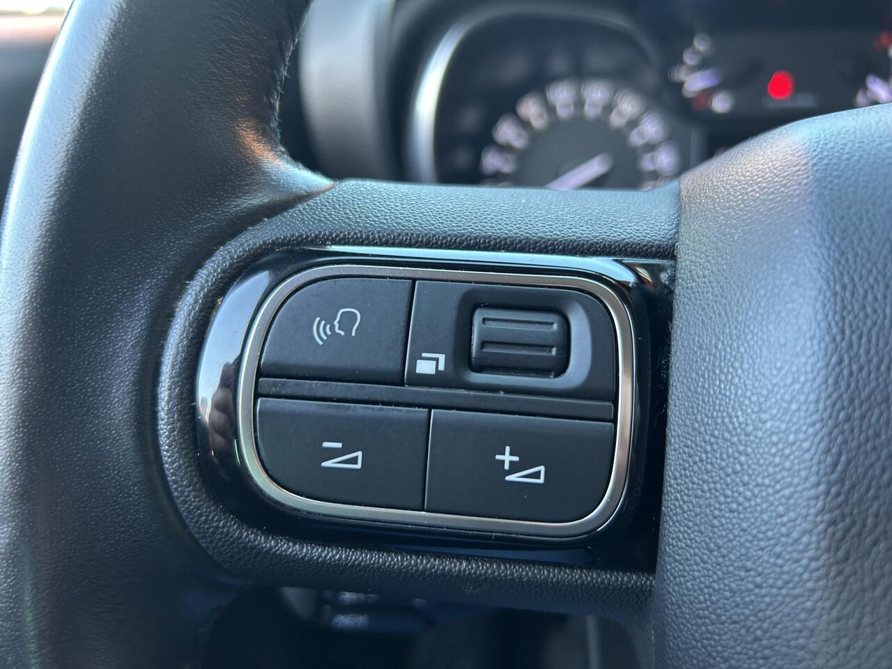 Citroen C3 Aircross 1.2 PureTech S&S Shine // TREKHAAK // NAVI // CLIMA // PDC // CRUISE // APPLE CARPLAY / ANDROID AUTO //