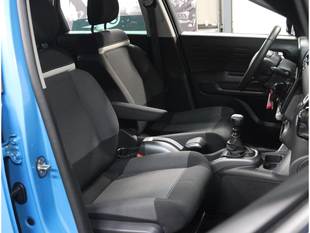 Citroen C3 Aircross 1.2 110PK Shine | 1ste eigenaar | AppleCarplay/AndroidAuto | Cruise Control | Climate Control | Navigatie | 16"LMV | Isofix | Privacy Glass | Parkeersensoren |