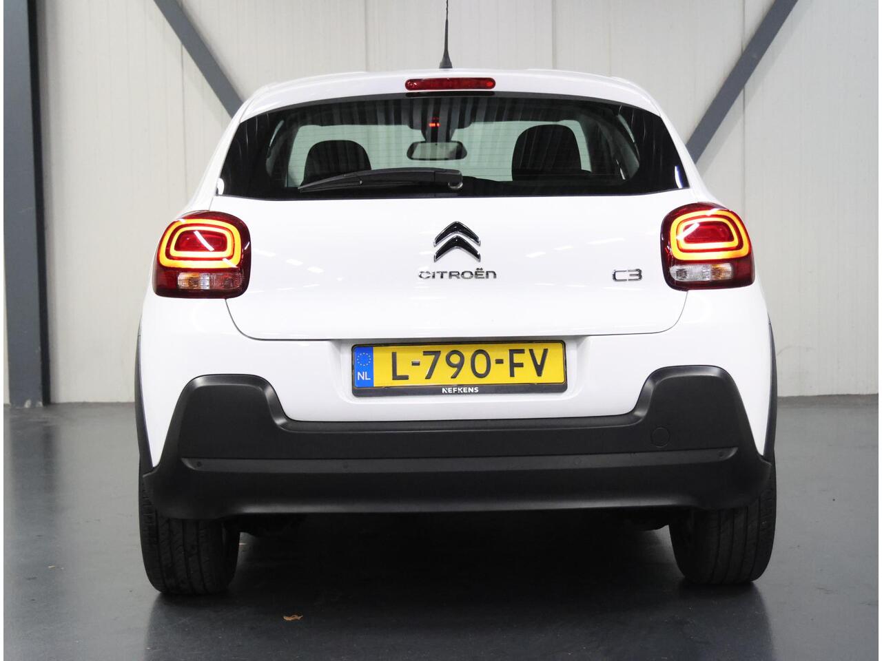 Citroen C3 Feel 110PK | 1ste eigenaar | AppleCarplay/Android Auto | Climate Control | Navigatie | Cruise Control | Parkeersensoren Achter | LED | DAB Radio |