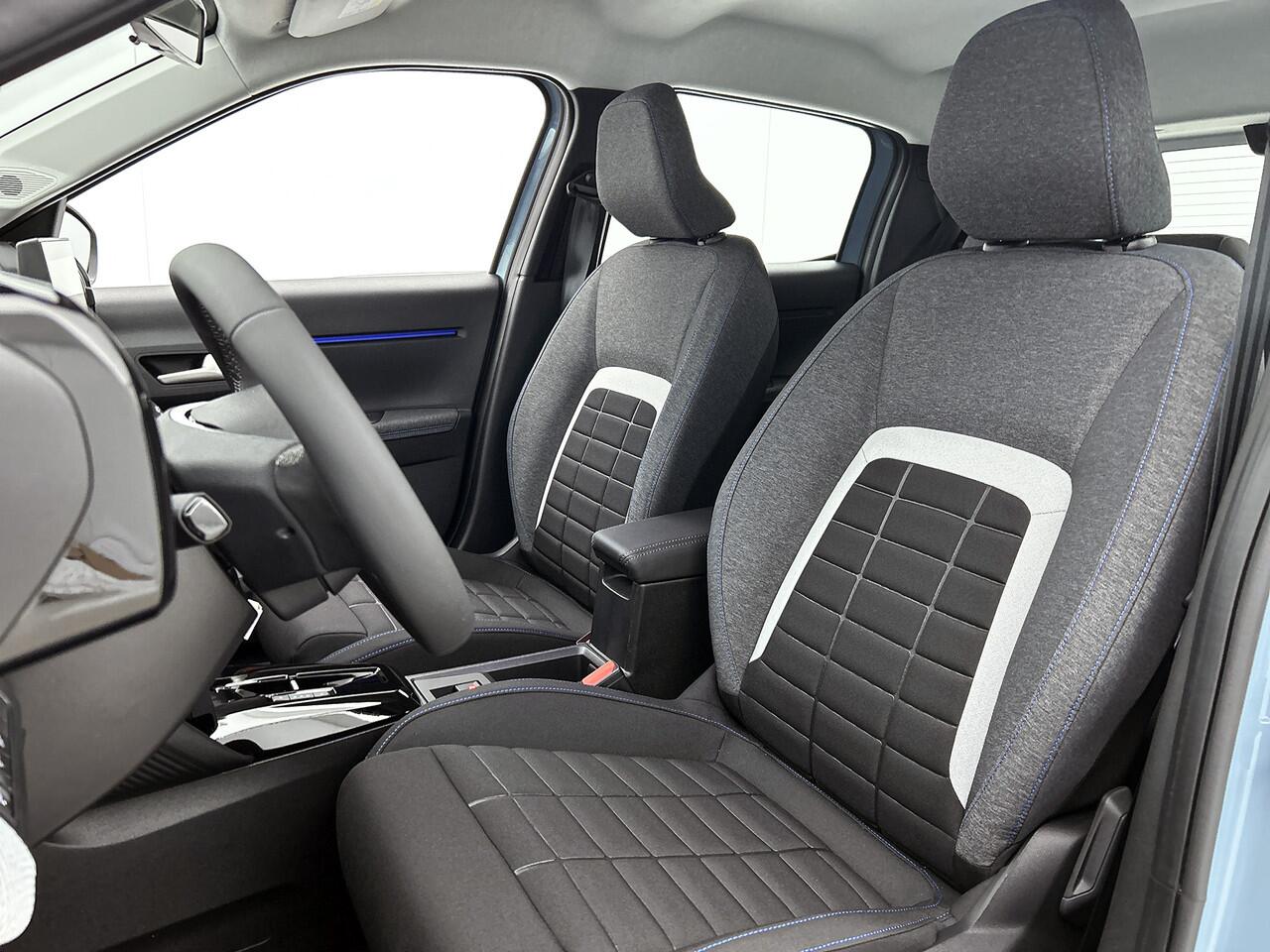 Citroen C3 Hybrid 110pk Automaat Business | Rijklaar | Navigatie | Apple Carplay | Comfort Seats |