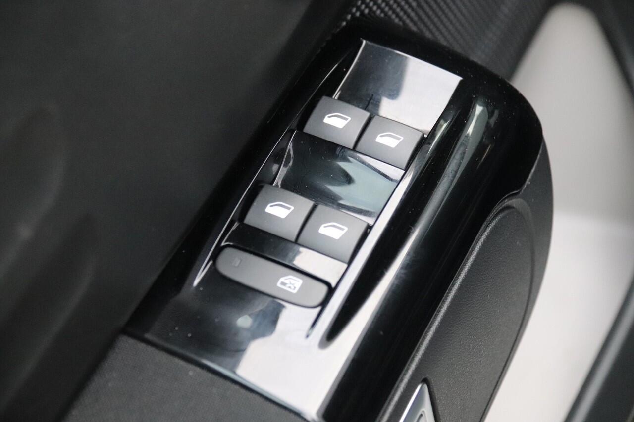 Citroen C3 1.2 PureTech Business, Camera, Cruise, Carplay