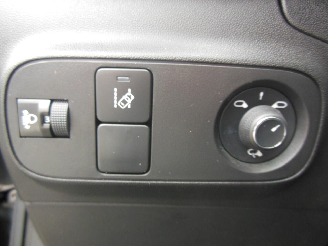 Citroen C3 1.2 PureTech Feel Staat in De Krim