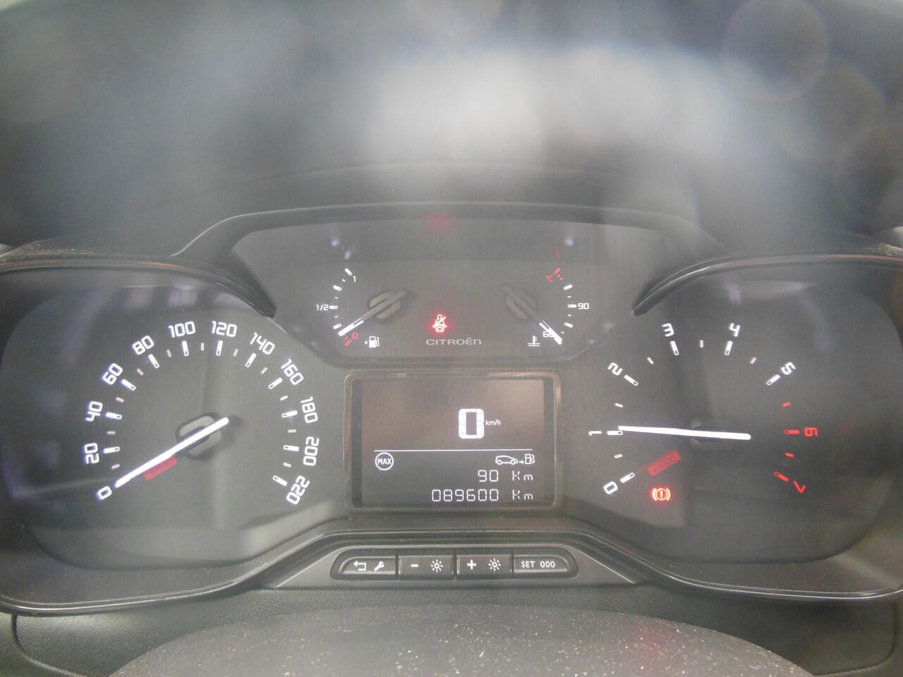 Citroen C3 1.2 PureTech Feel Staat in De Krim