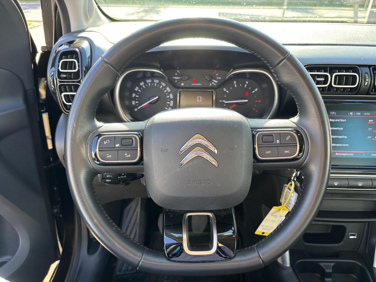 Citroen C3 Aircross 1.2 PureTech Shine / ALL-IN RIJKLAARPRIJS /Navi/Camera/Apple Car Play/Trekhaak/17"Velgen