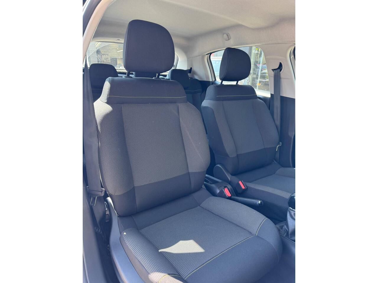 Citroen C3 1.2 Benzine 5-deurs 82 pk. * Airco * Cruise Control * 5-Deurs * Hele mooie ! Vingerhoets; Vierde Generatie Eersteklas Service !