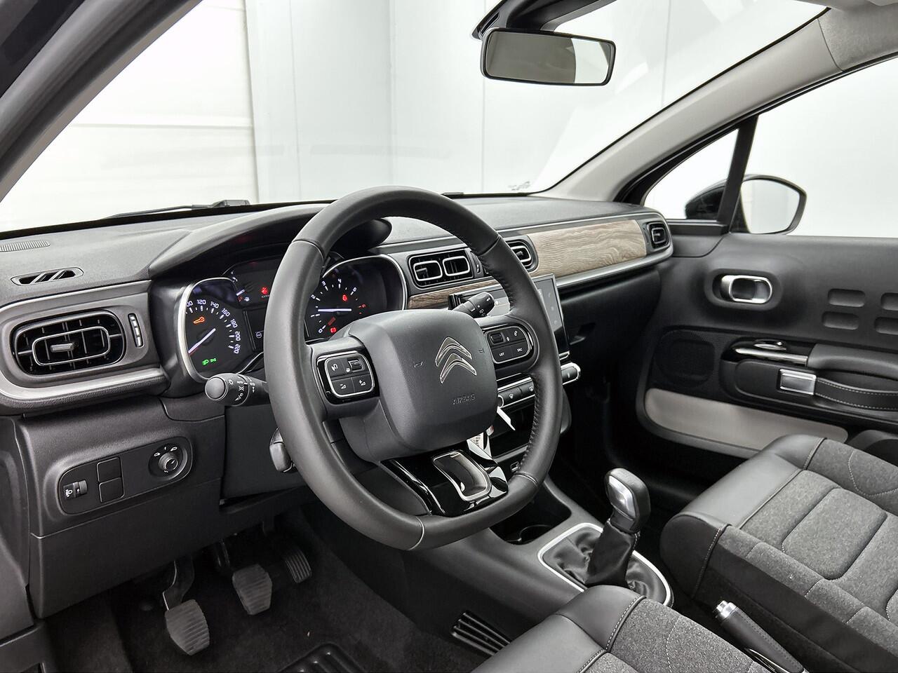 Citroen C3 82 PK Plus | Rijklaar | Stoelverwarming | Parkeersensoren | Advanced Comfort Stoelen |