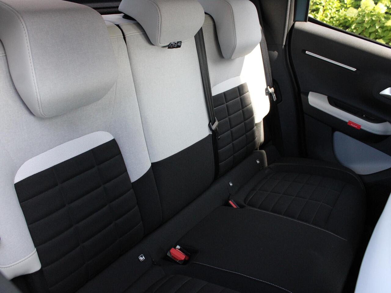 Citroen C3 Max 1.2 Turbo 100pk Navigatie, Achteruitrijcamera, Climate Control, Cruise Control, Apple Carplay, Android Auto