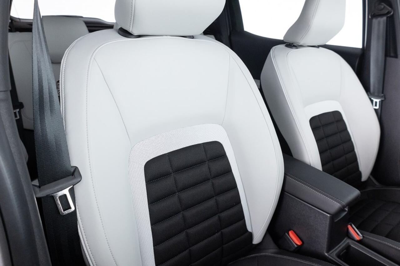 Citroen C3 e-C3 Aircross Max 113pk Comfort Range 44 kWh ? 1e Eigenaar