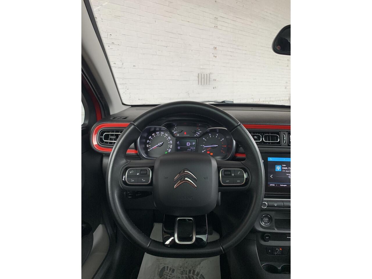 Citroen C3 1.2 PureTech Shine |Carplay!|Camera!|Navi!|