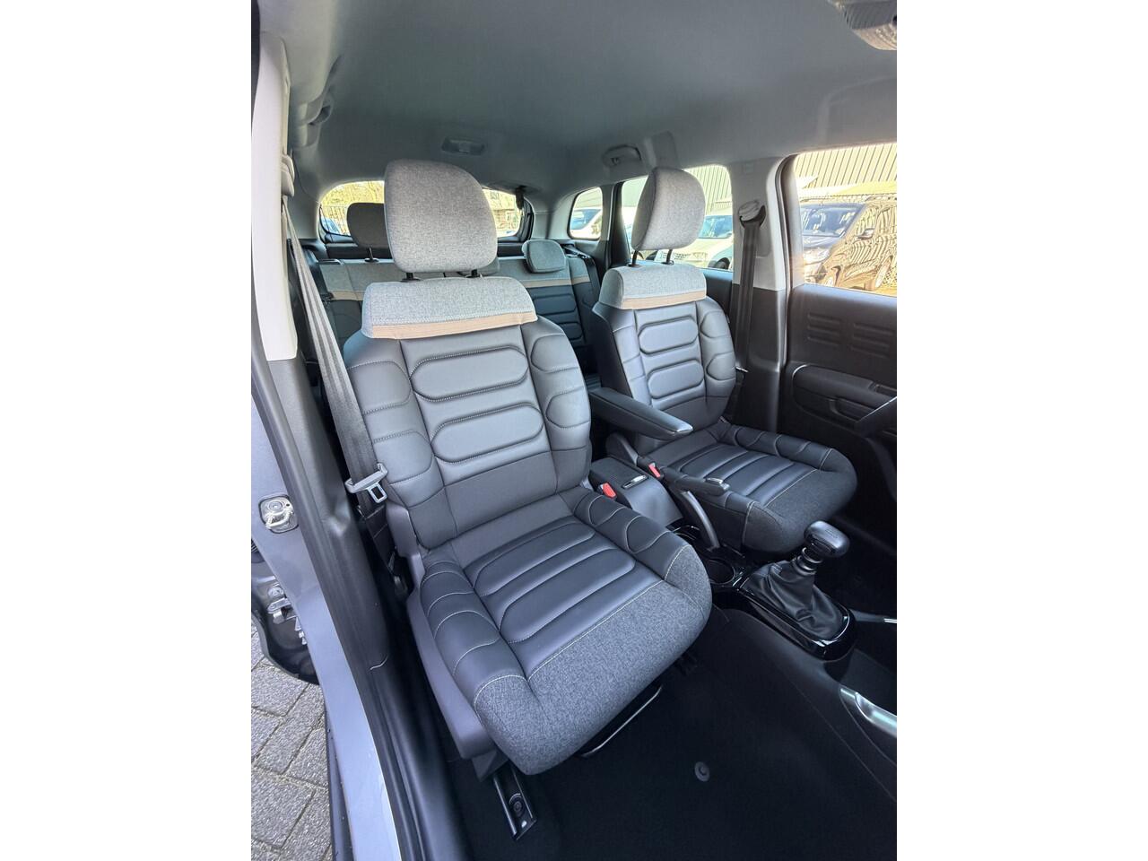 Citroen C3 Aircross 110pk Feel (Leder - Automatische Airco - Navigatie - LED - Apple Carplay - Lichtmetalen velgen incl 4S)