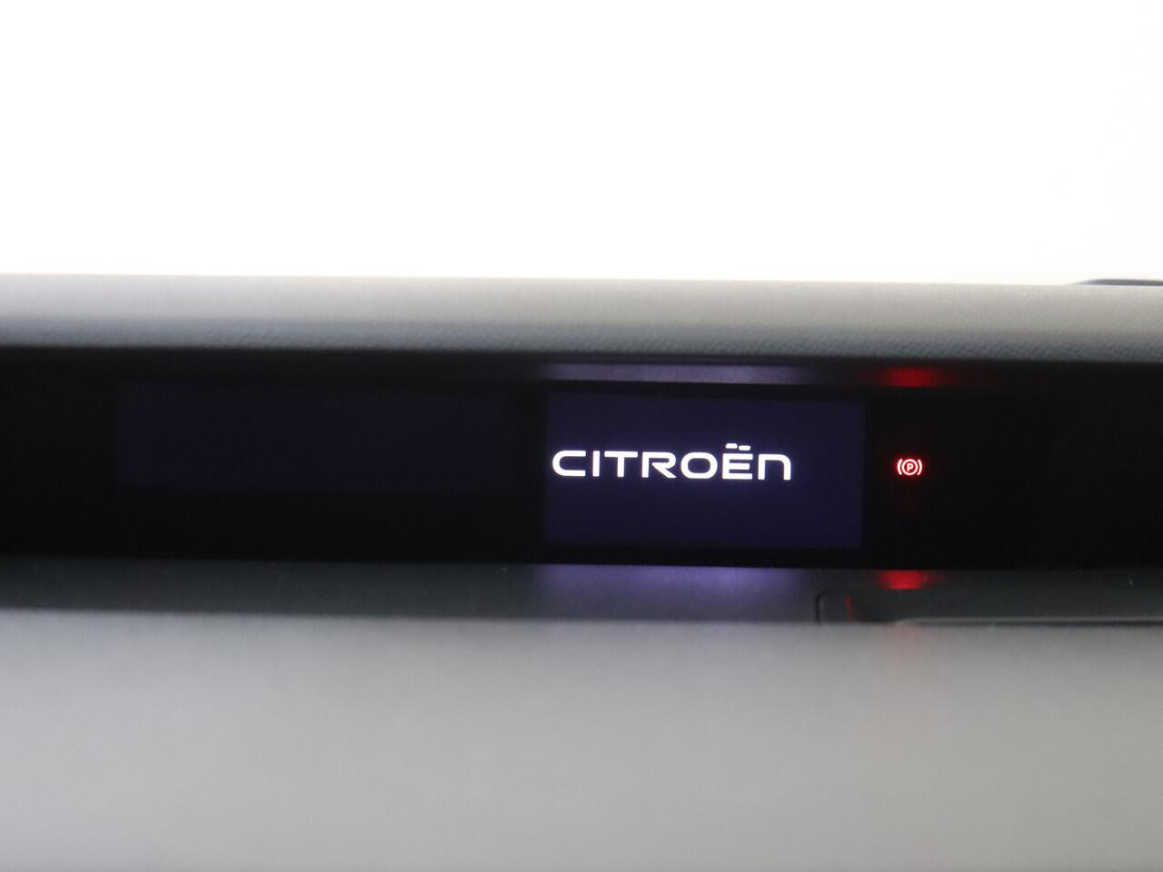 Citroen C3 Aircross 1.2 Hybrid 136 Max | Comfortstoelen | 17 inch lichtmetalen velgen | Achteruitrijcamera | DEMO