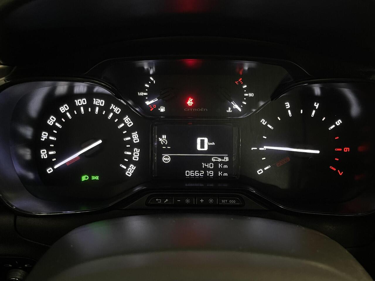 Citroen C3 1.2 PureTech Feel 16"/Navigatie/LED/Android Auto & Apple Carplay/Climate/Cruise/PDC