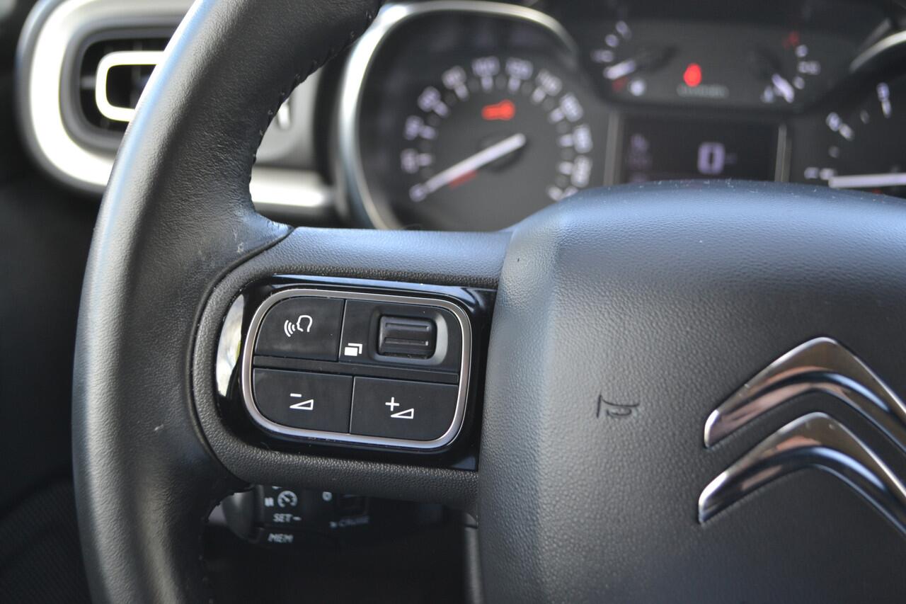 Citroen C3 1.2 PureTech Shine I NAVIGATIE I ACHTERUITRIJCAMERA I L.M. VELGEN I AMBIANCE WOOD I