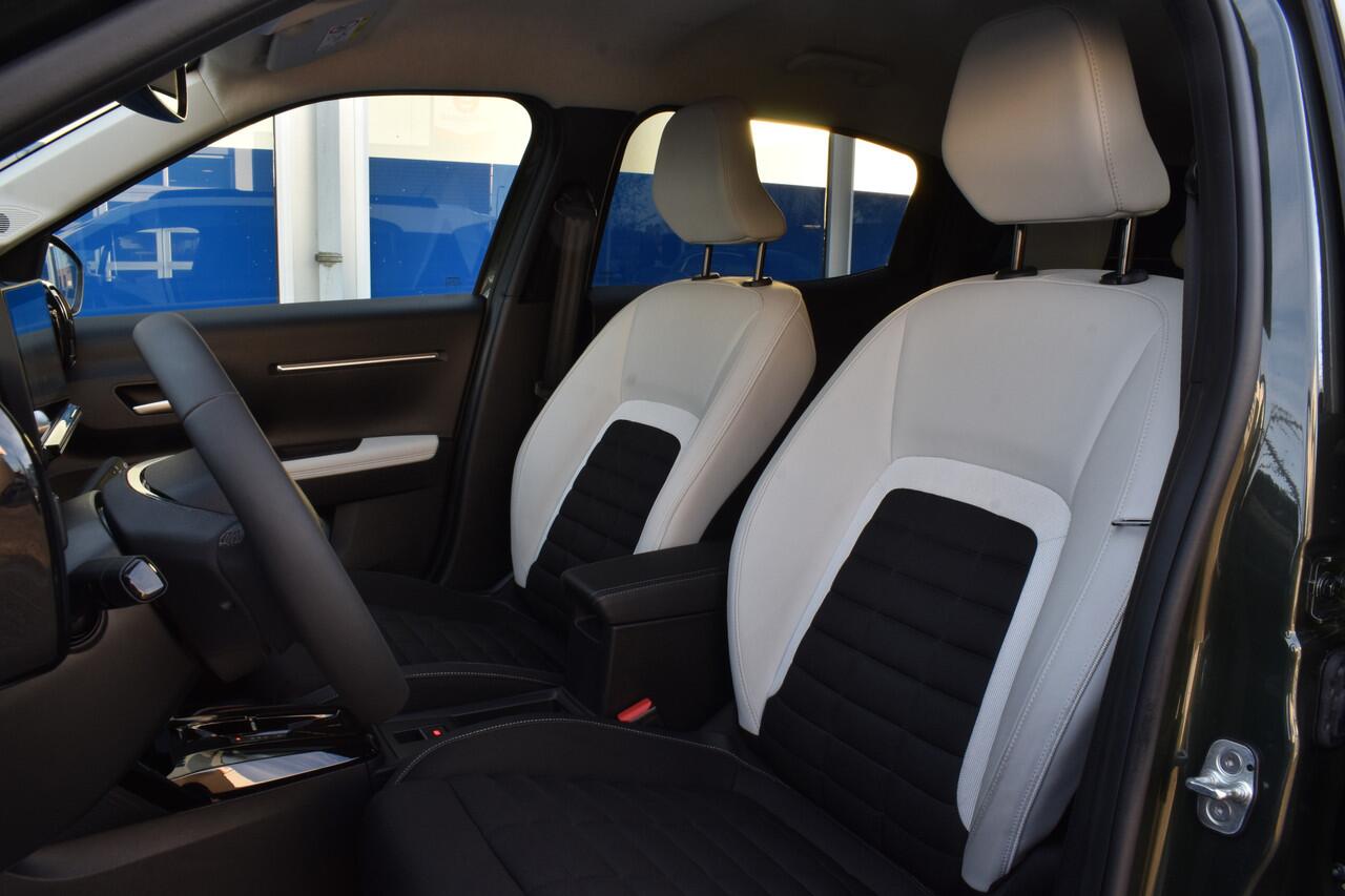 Citroen C3 Ë-C3 Aircross Max 113pk 44 kWh. Navi | Airco | Camera achter | LM Velgen | Boordlader | | SOH 93% | 8 Jaar Citroen We care garantie |