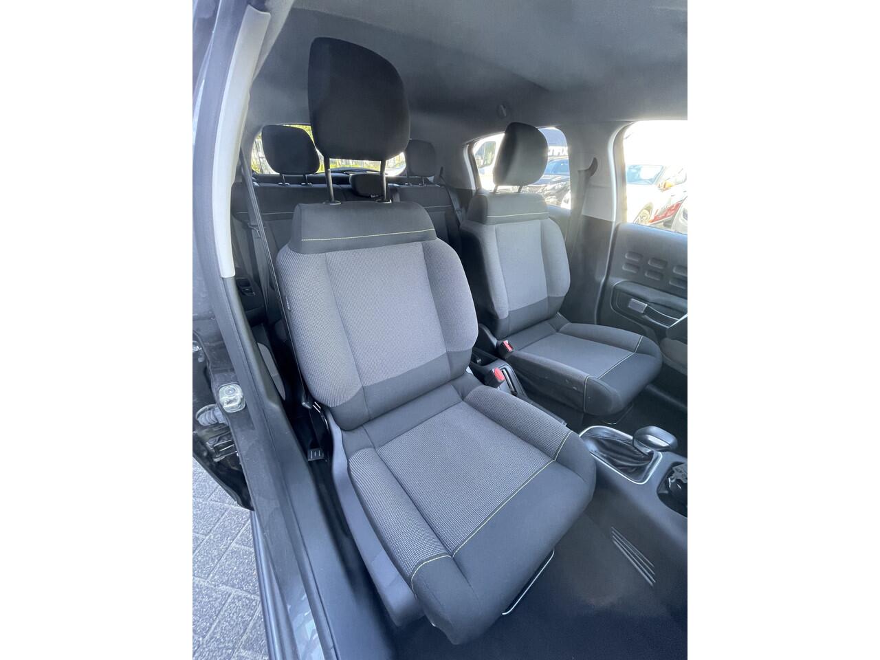 Citroen C3 110pk Max (Keyless Entry - Camera - LED - Automatische Airco - Apple Carplay - Navigatie)