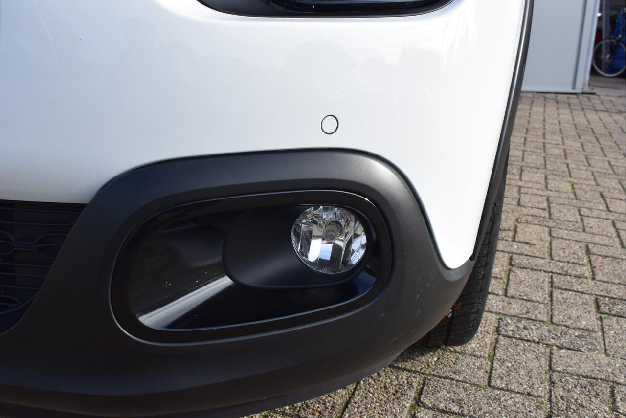 Citroen C3 1.2 PureTech Shine | Camera | Trekhaak | Stoelverwarming