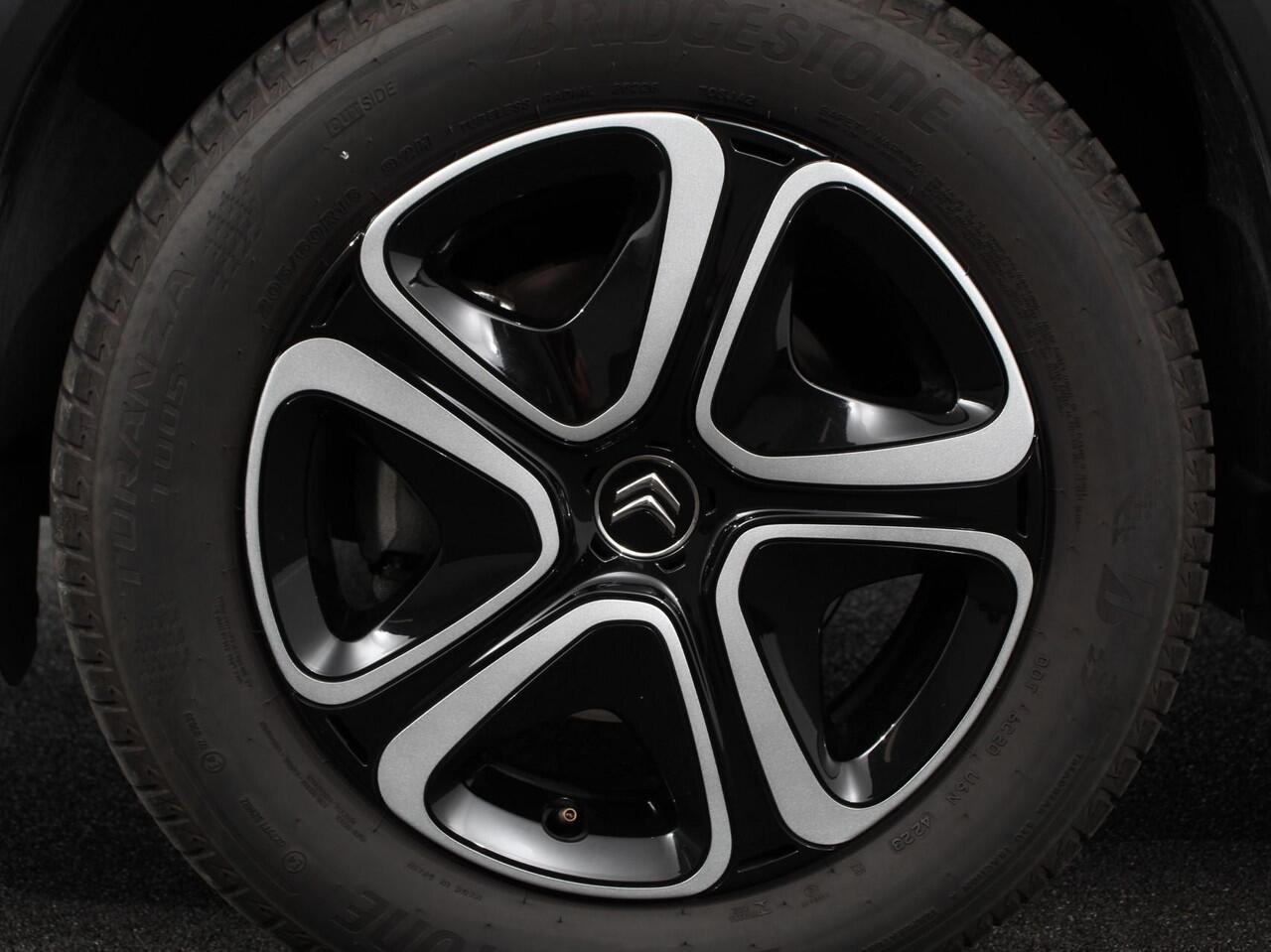 Citroen C3 Aircross 1.2 PureTech 110pk You Navigatie Apple Carplay/Android Auto Climate Control Cruise Control Dab Parkeer sensoren