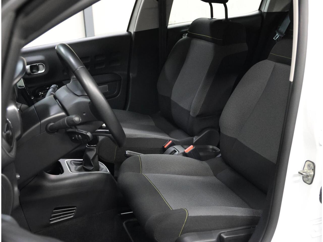 Citroen C3 1.5 BlueHDi S&S Feel | AppleCarplay/AndroidAuto | Camera | Cruise Control | Climate Control | Navigatie |16"LMV | Isofix | Parkeersensoren |