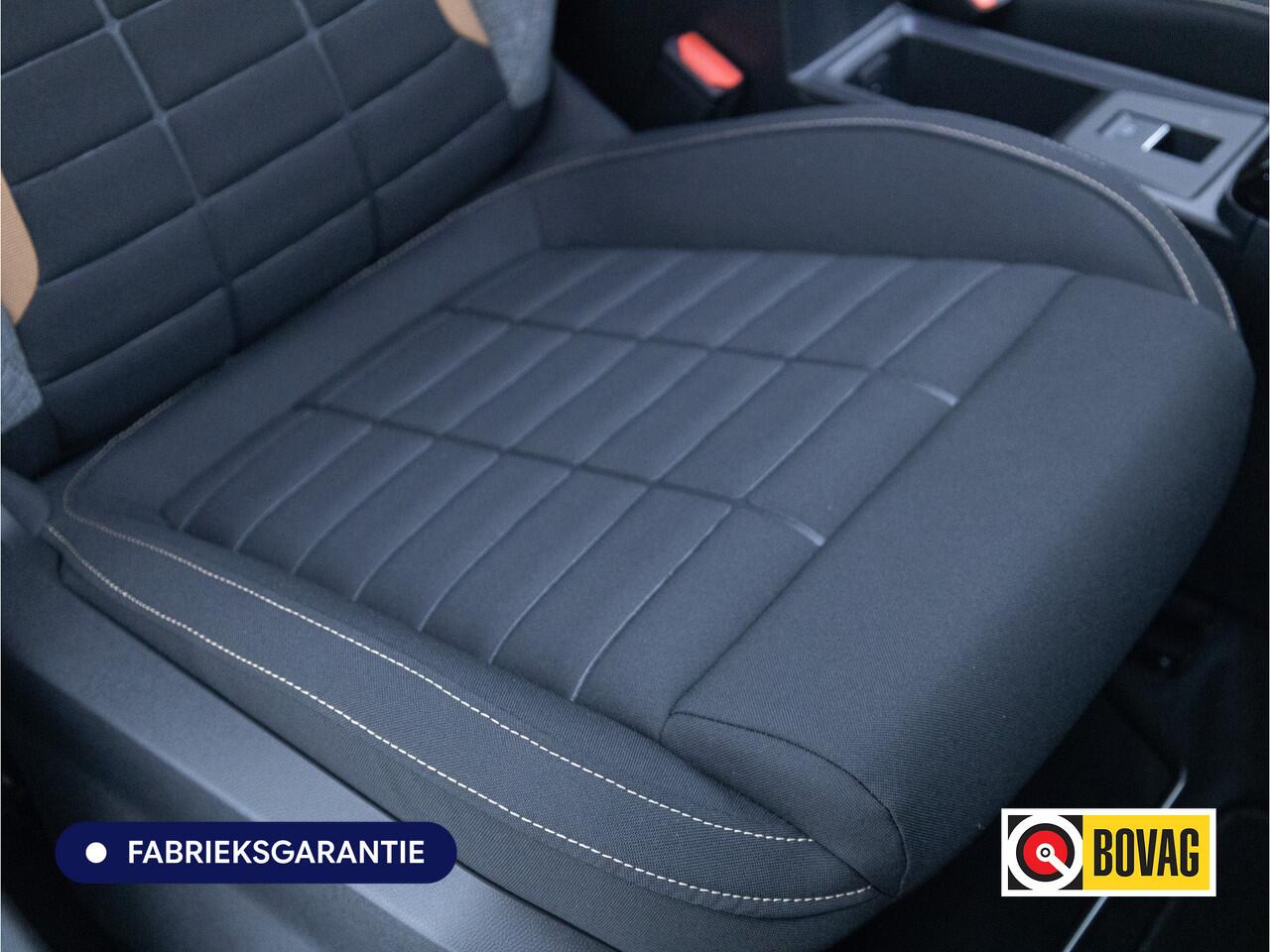 Citroen C3 Aircross 1.2 Hybrid 145pk Plus | Apple Carplay / Android auto | Camera | Led | Extra getint glas achter, Dab, Cruise, Regensensor