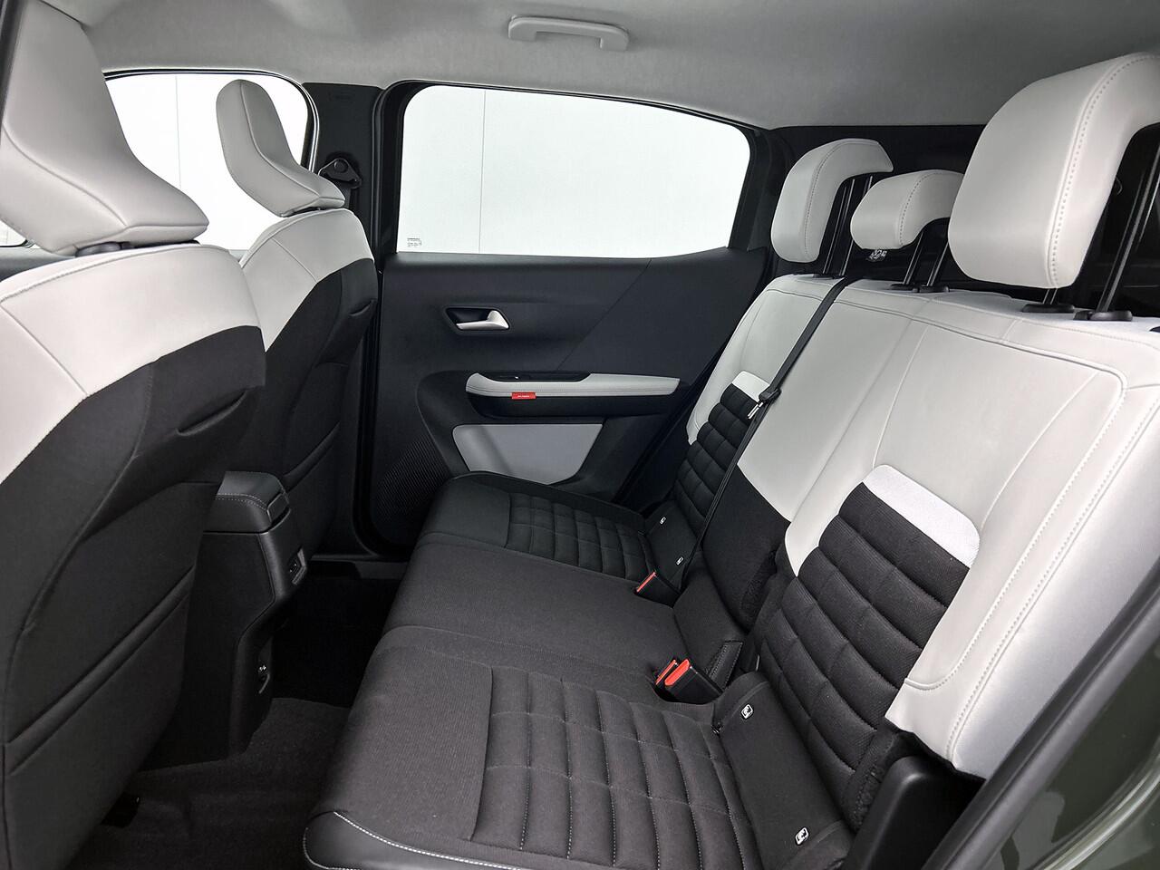 Citroen C3 Aircross Hybrid 145pk Automaat Max 7 persoons | Two Tone | Navigatie | Camera |