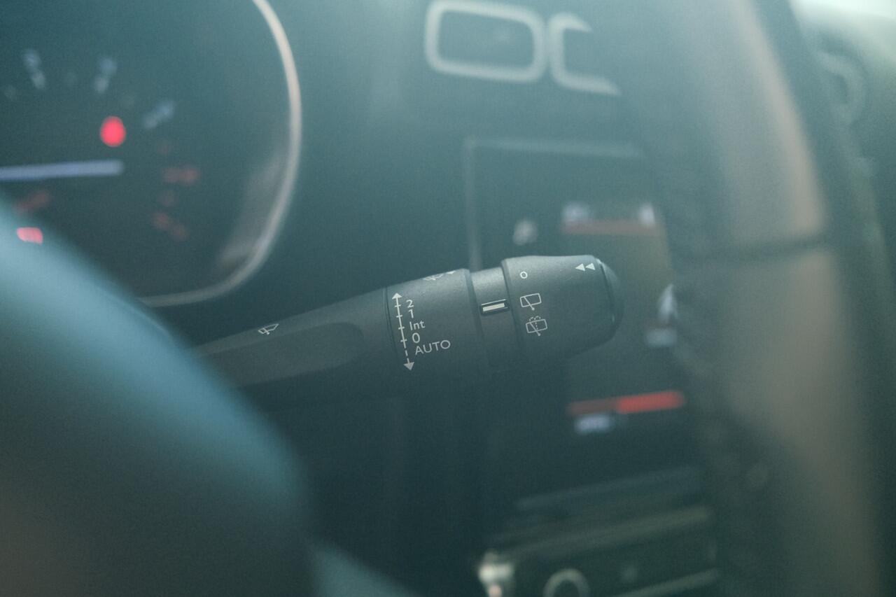 Citroen C3 Aircross PT 110 Shine Navi | Camera & Sensoren | Apple Carplay Android Auto