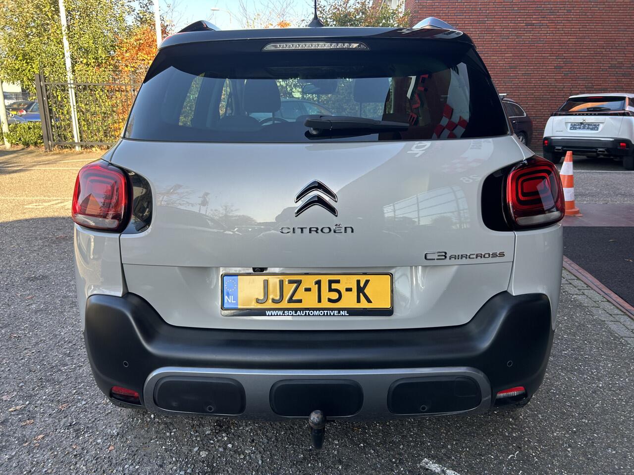 Citroen C3 Aircross 1.2 PureTech S&S Shine // TREKHAAK // NAVI // CLIMA // PDC // CRUISE // APPLE CARPLAY / ANDROID AUTO //