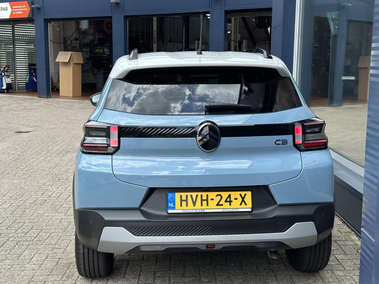 Citroen C3 1.2 Turbo 100 PK Max | ¤ 2.000 VOORRAAD VOORDEEL | Nieuwe Auto | Navigatie | Parkeer Camera + Sensoren achterzijde | Lichtmetalen Velgen| Hoge zitpositie | LED Verlichting | Contrastkleur Dak | Climate control | Cruise control | DAB+ Radio |