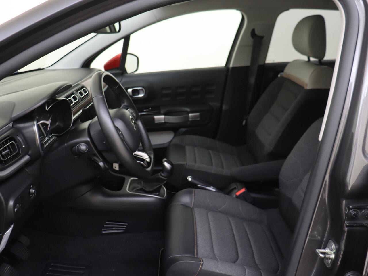 Citroen C3 1.2 PureTech Shine I NAVIGATIE I ACHTERUITRIJCAMERA I L.M. VELGEN I AMBIANCE WOOD I