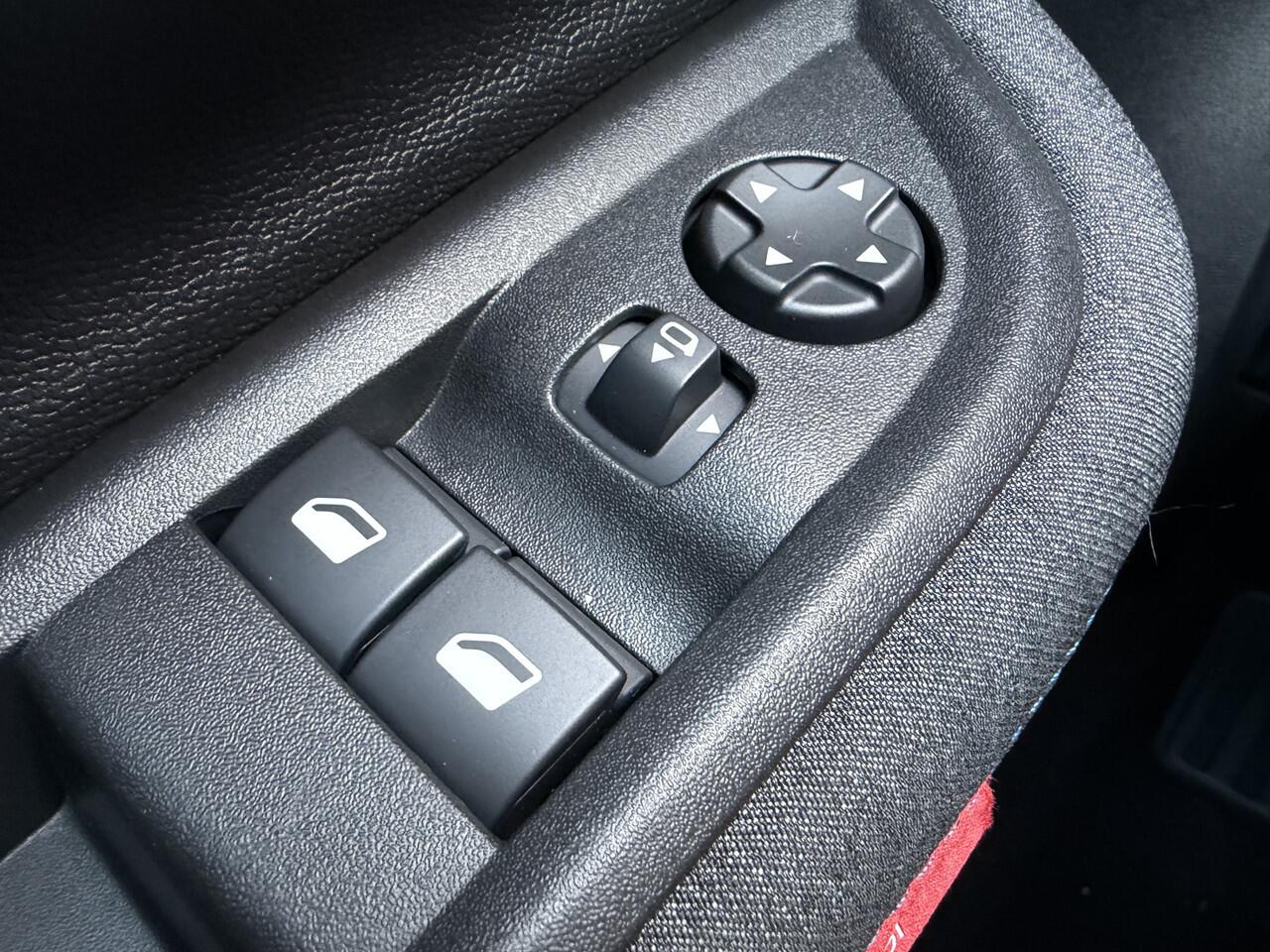 Citroen C3 1.2 Turbo 100pk Plus | PDC A | Airco | Nieuw Model |