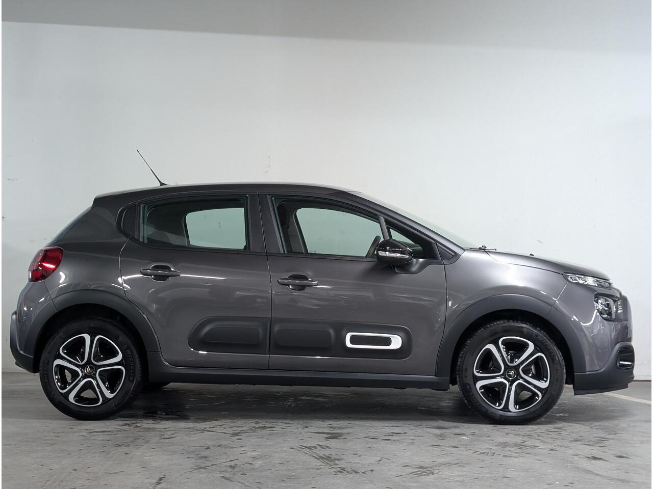 Citroen C3 Plus 1.2 83pk | NAVI | PARKEERHULP | CLIMA | APPLE CARPLAY / ANDROID AUTO | DAB+ | CRUISE CONTROL |