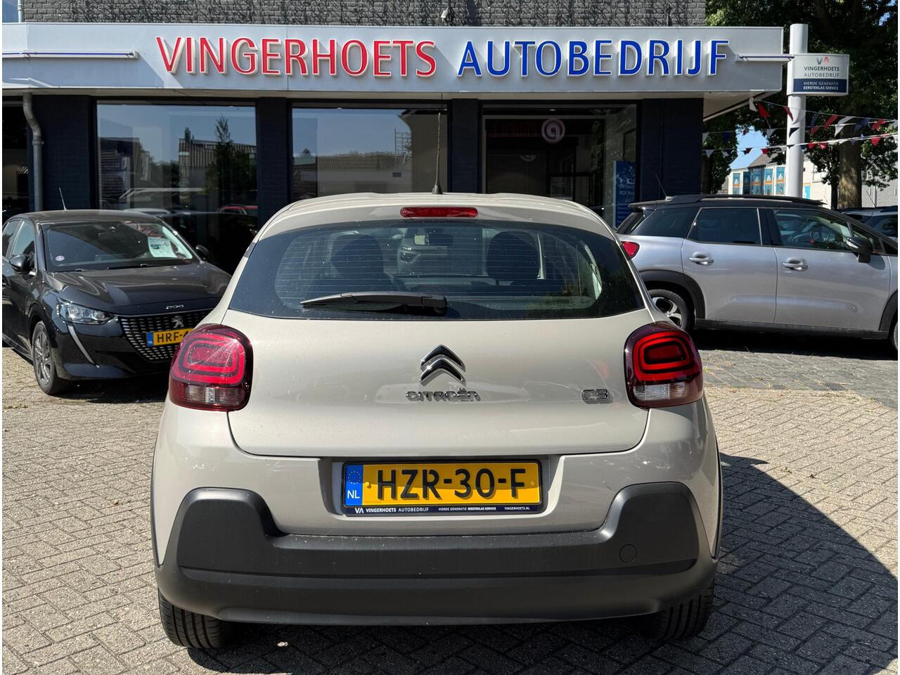 Citroen C3 1.2 Benzine 5-deurs 82 pk. * Airco * Cruise Control * 5-Deurs * Hele mooie ! Vingerhoets; Vierde Generatie Eersteklas Service !