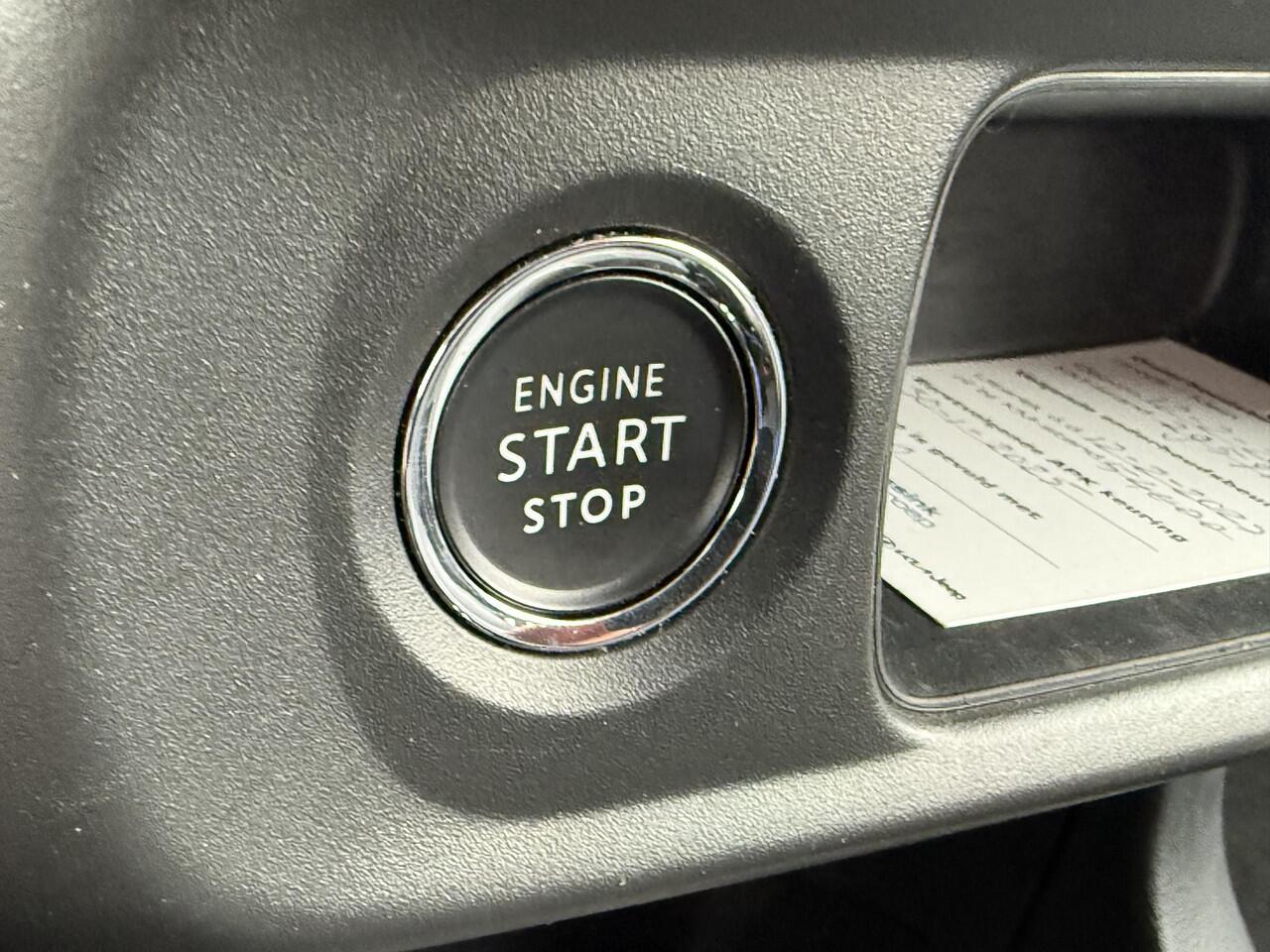 Citroen C3 1.2 PureTech Shine / ALL-IN RIJKLAARPRIJS /Navi/Camera/Keyless/Duo-Tone/Stoelverwarming