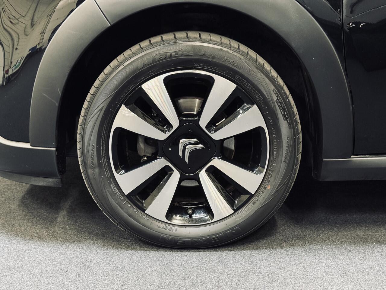 Citroen C3 1.2 PureTech 110PK Shine | LED | CarPlay | Navi