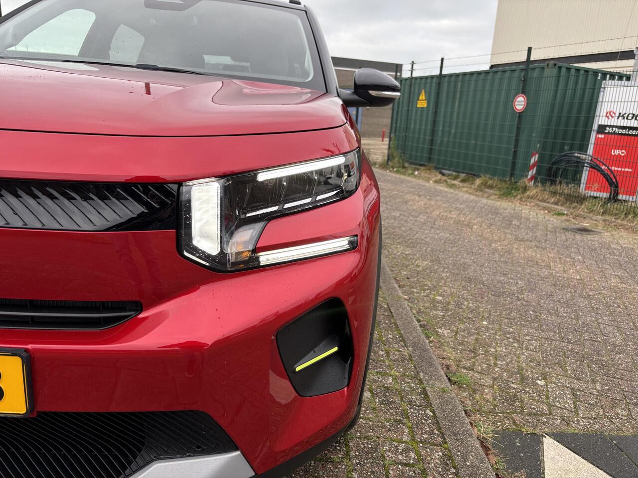 Citroen C3 Ë-C3 Max 113pk 44 kWh ALL-IN RIJKLAARPRIJS/Camera/Apple Carplay/Duo-Tone. Demonstratieauto