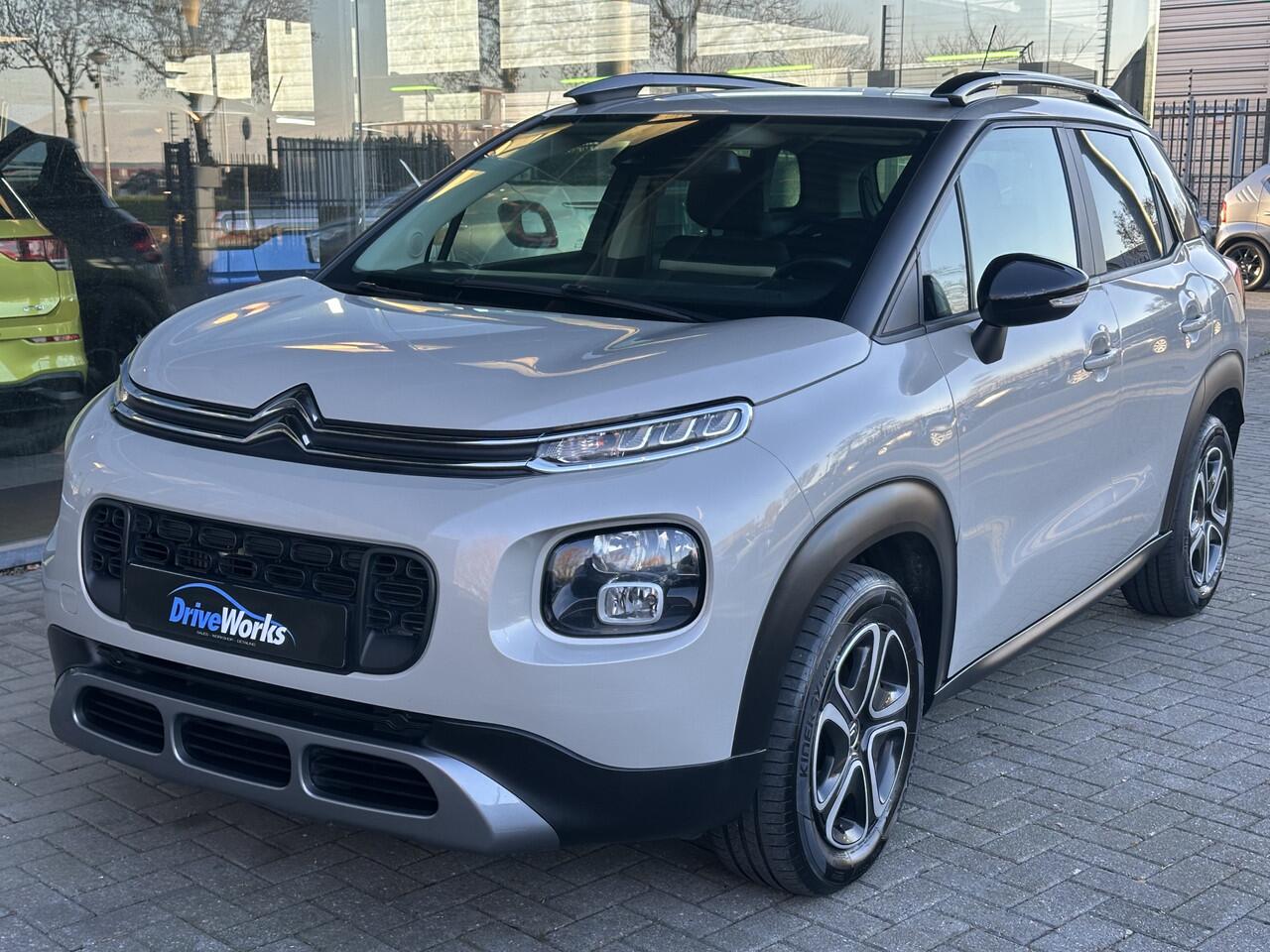 Citroen C3 Aircross 1.2 PureTech S&S Shine | Carplay | PDC | Interesse, Proefrit? Bel of app met: 06-24 28 28 42